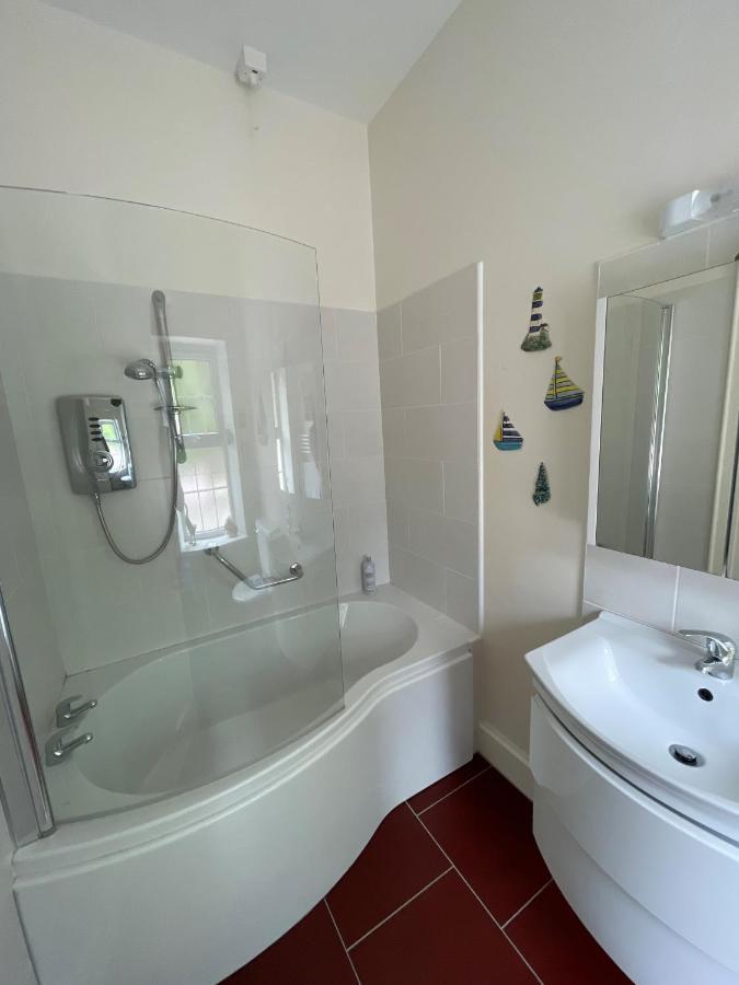 The Cottage At Riverbank Ballinamallard 外观 照片