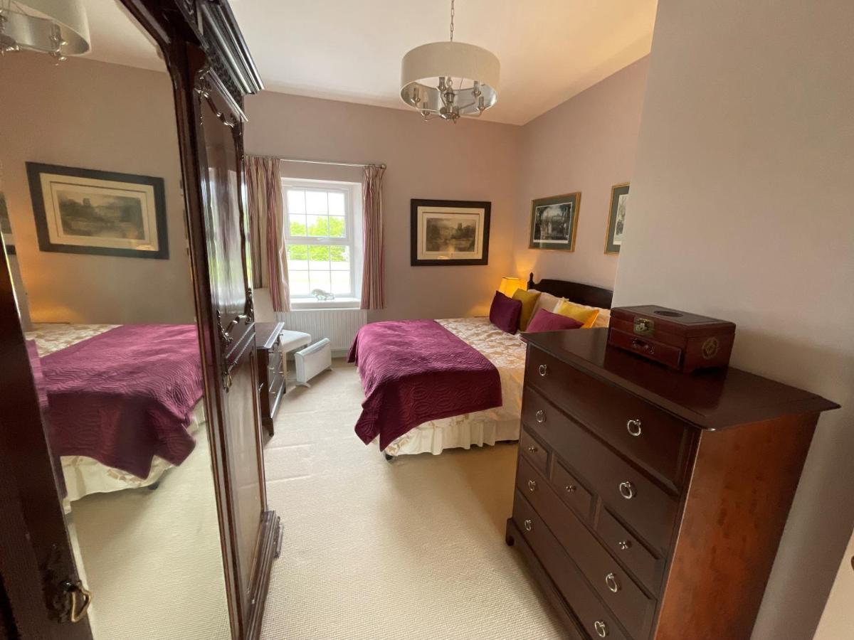 The Cottage At Riverbank Ballinamallard 外观 照片